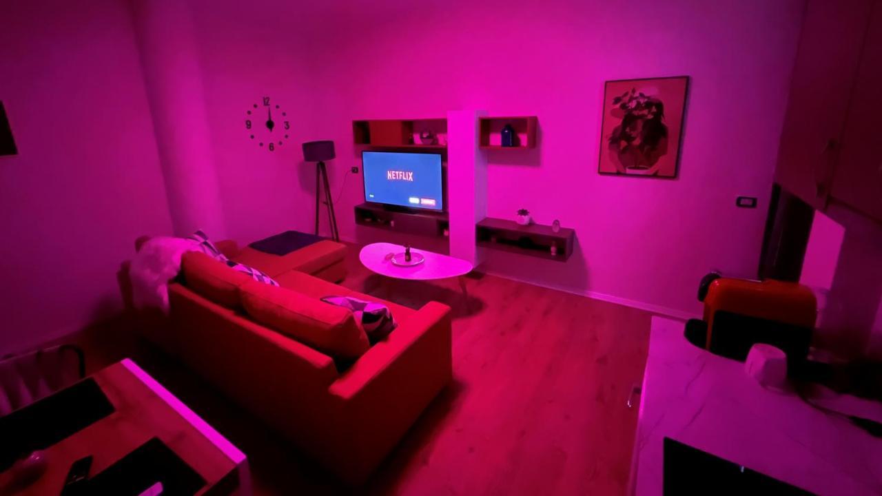 Colorful Comfy Condo Central تيرانا المظهر الخارجي الصورة