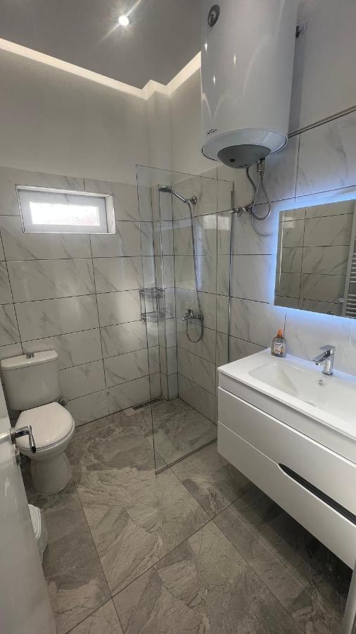 Colorful Comfy Condo Central تيرانا المظهر الخارجي الصورة