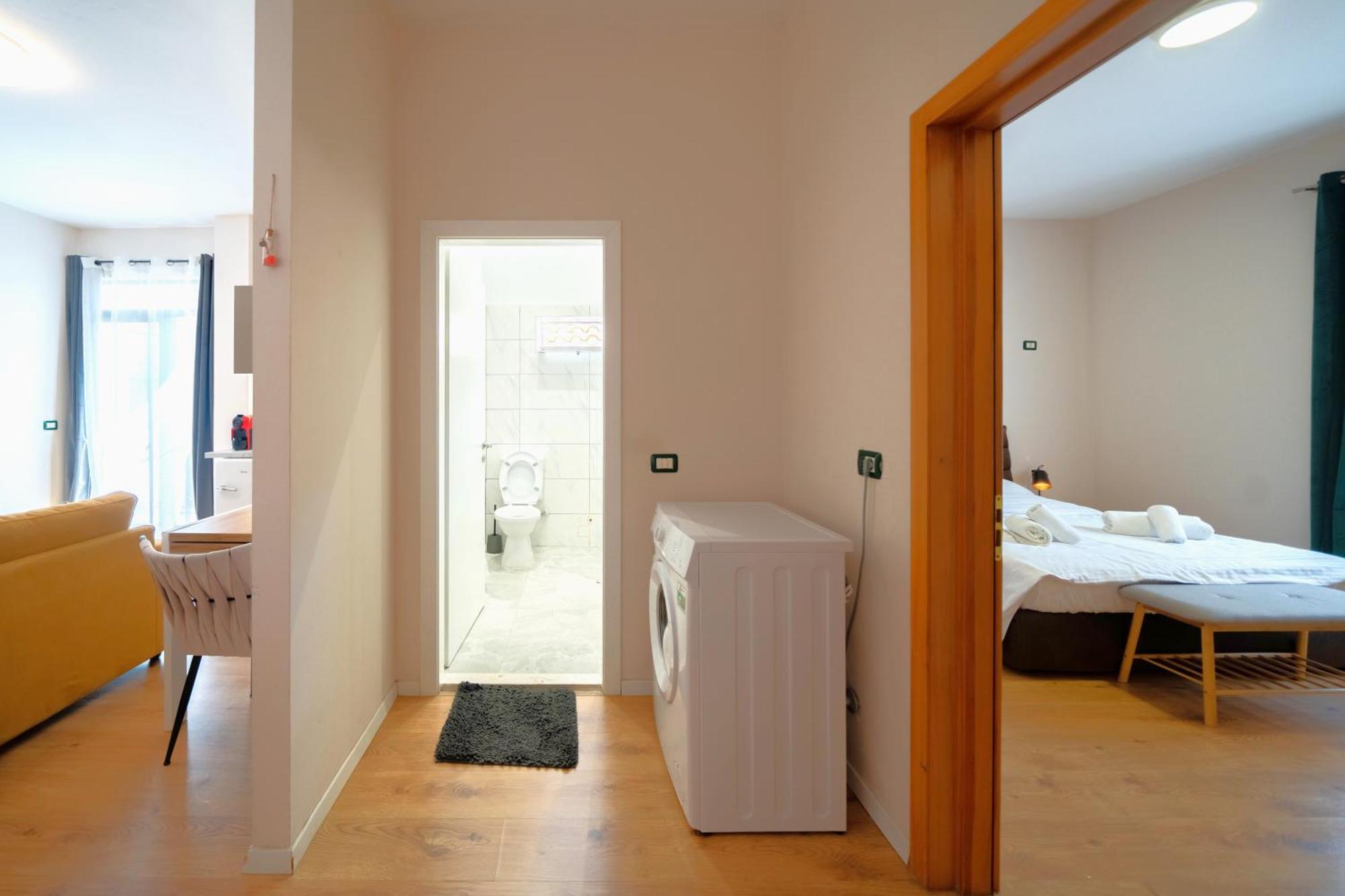 Colorful Comfy Condo Central تيرانا المظهر الخارجي الصورة