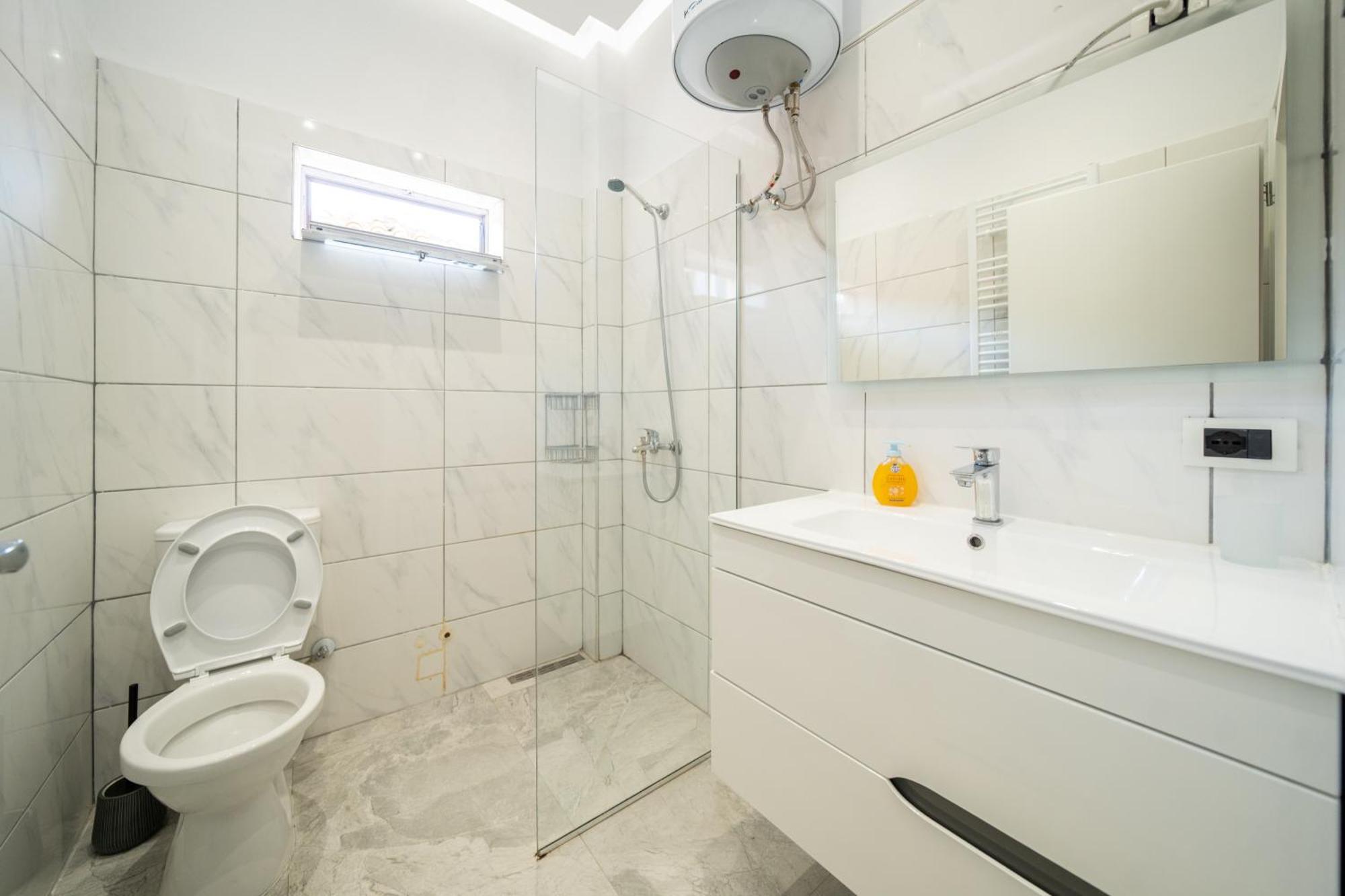 Colorful Comfy Condo Central تيرانا المظهر الخارجي الصورة