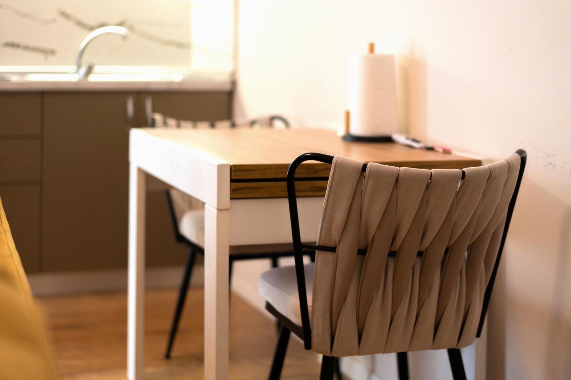 Colorful Comfy Condo Central تيرانا المظهر الخارجي الصورة