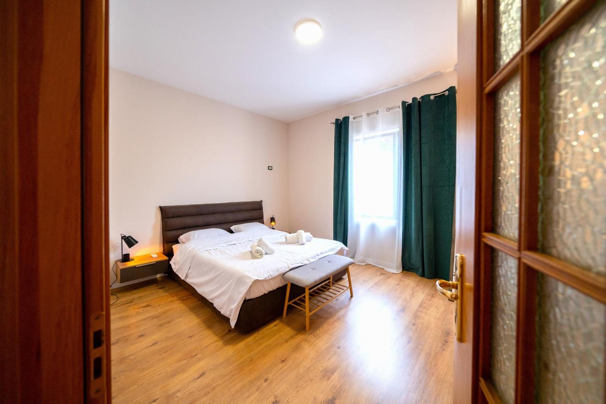 Colorful Comfy Condo Central تيرانا المظهر الخارجي الصورة
