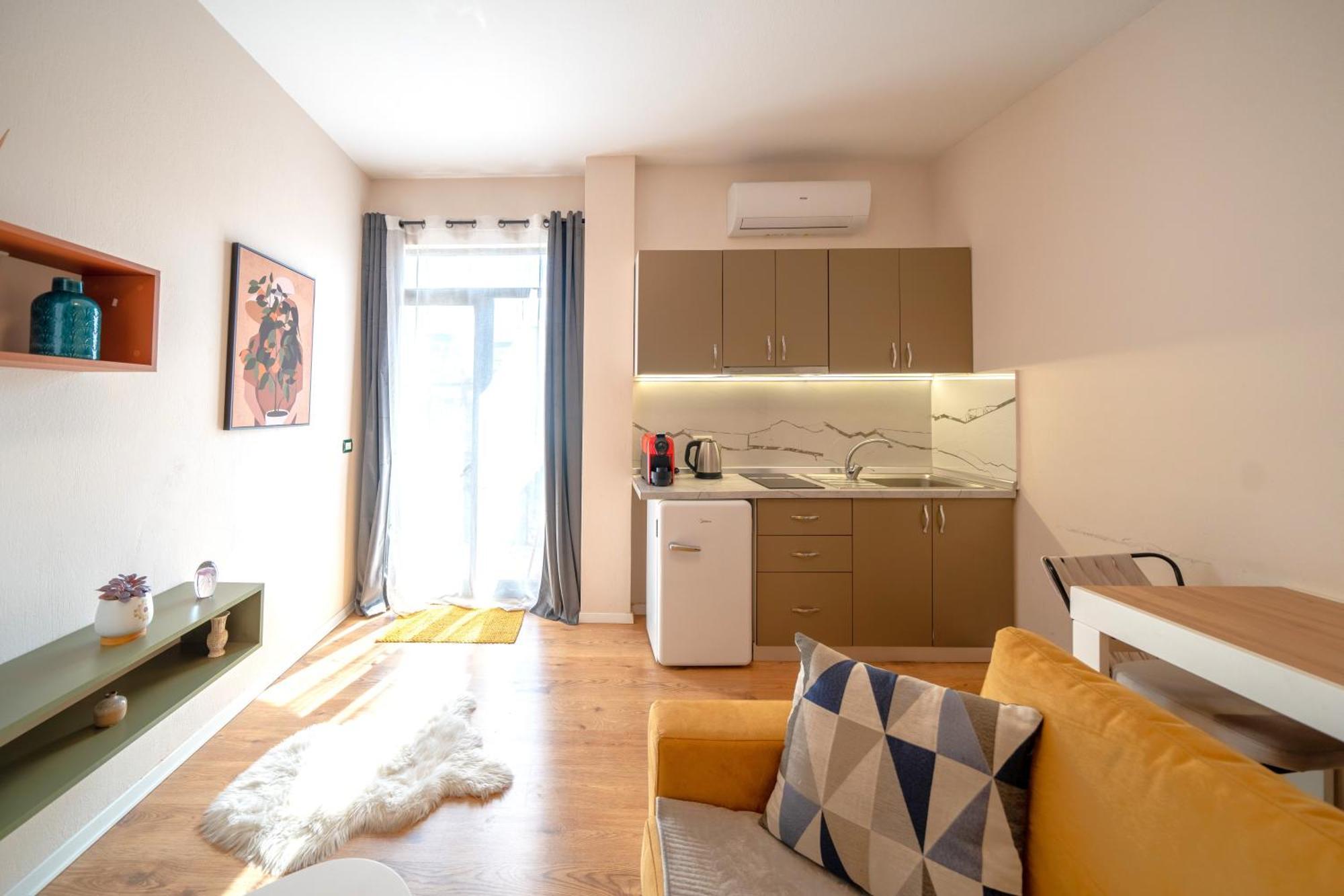 Colorful Comfy Condo Central تيرانا المظهر الخارجي الصورة