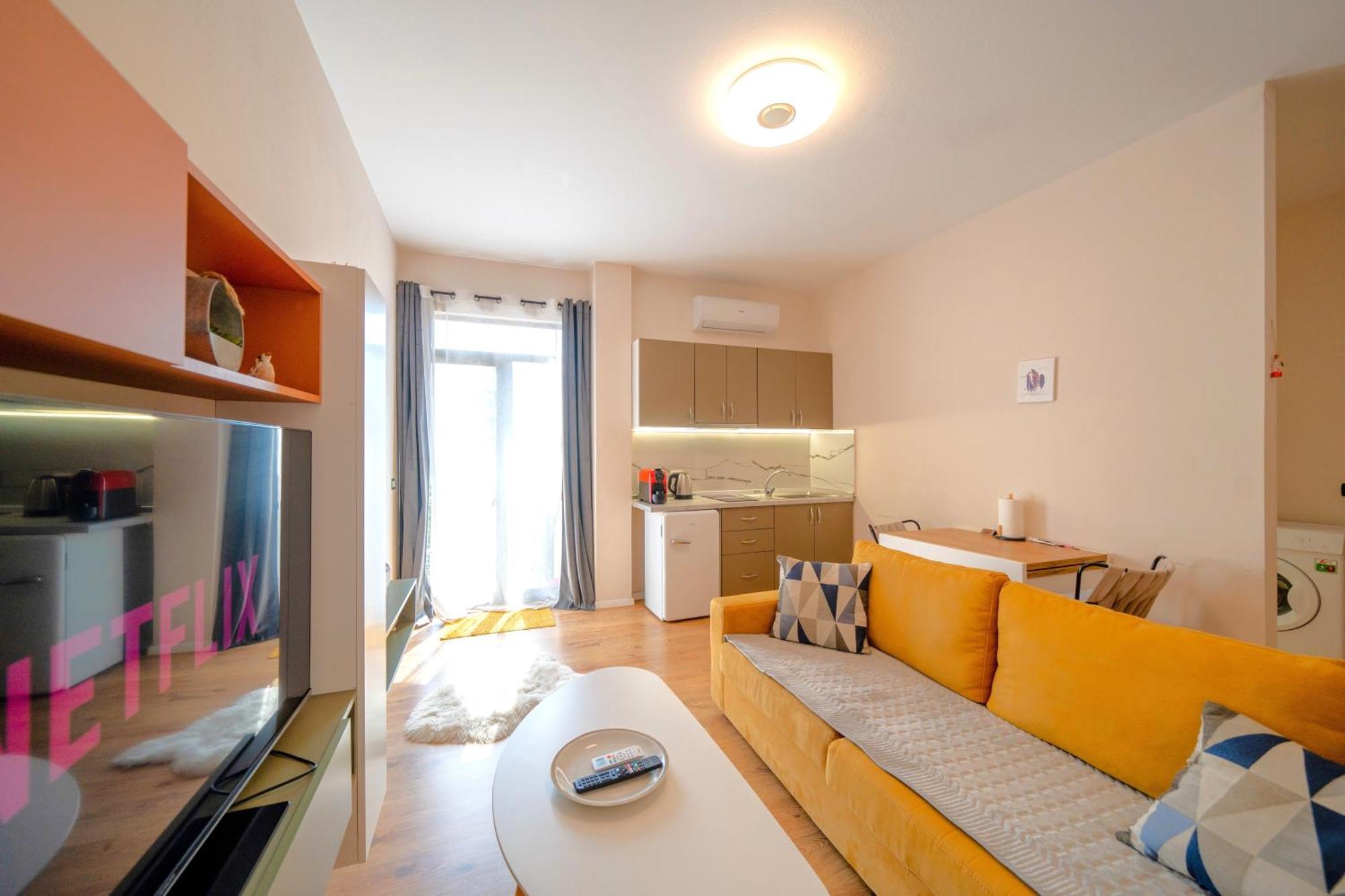 Colorful Comfy Condo Central تيرانا المظهر الخارجي الصورة