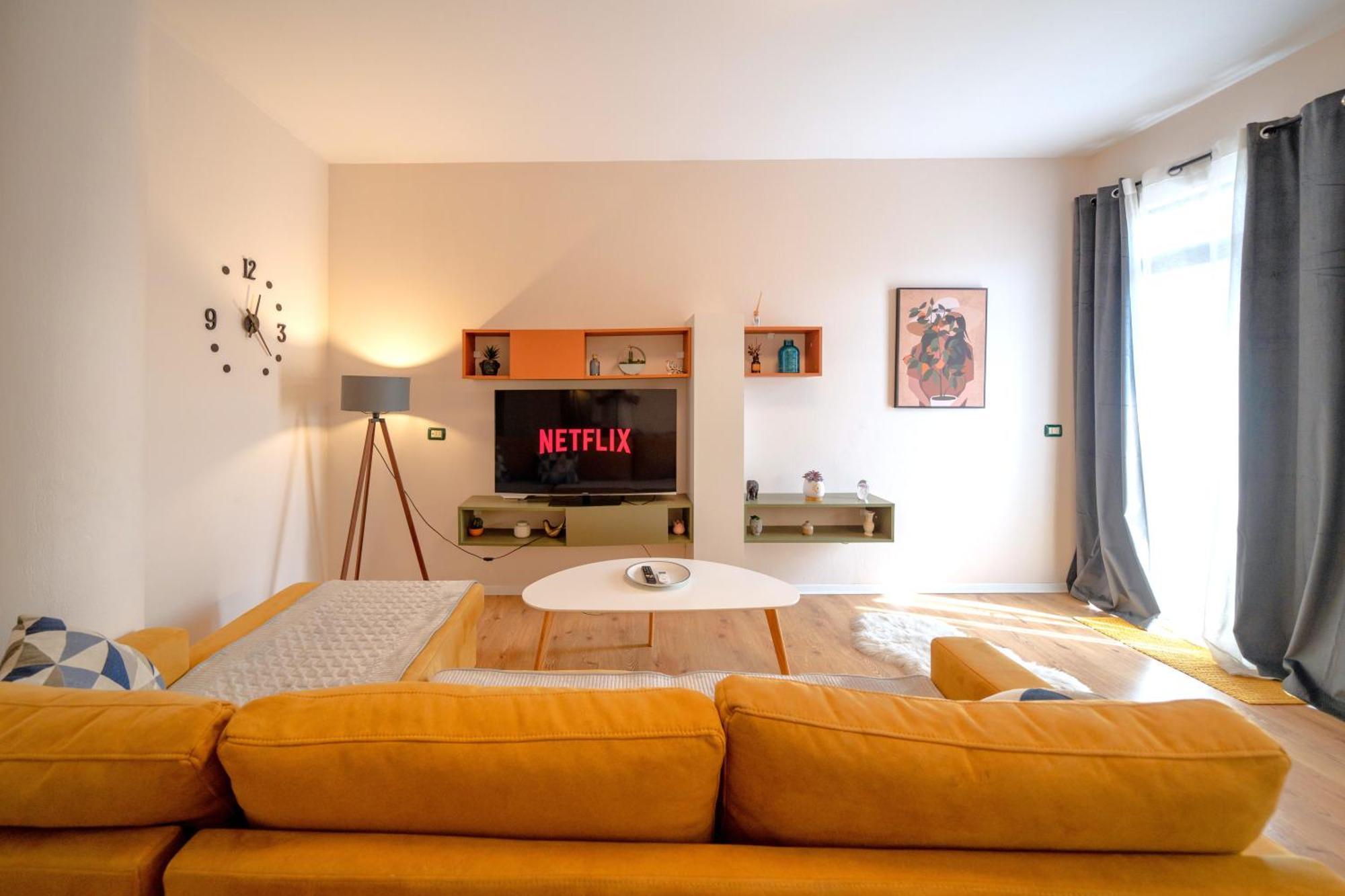 Colorful Comfy Condo Central تيرانا المظهر الخارجي الصورة