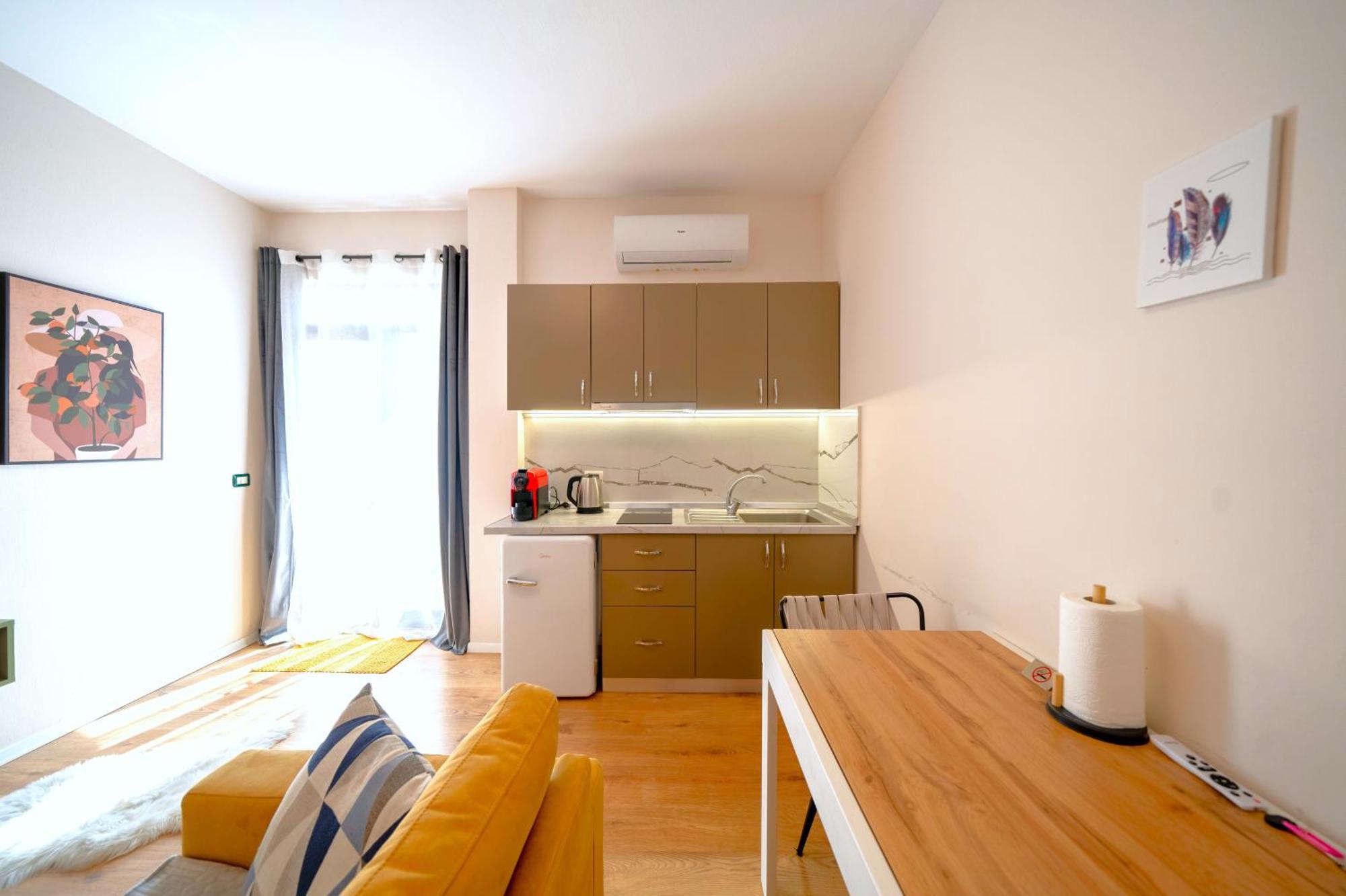 Colorful Comfy Condo Central تيرانا المظهر الخارجي الصورة