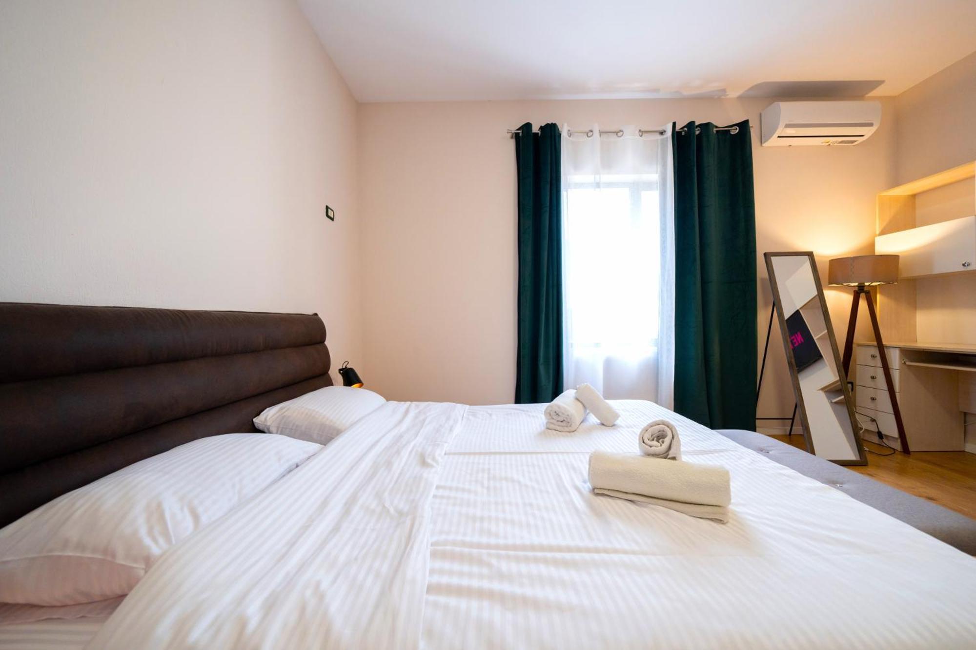 Colorful Comfy Condo Central تيرانا المظهر الخارجي الصورة