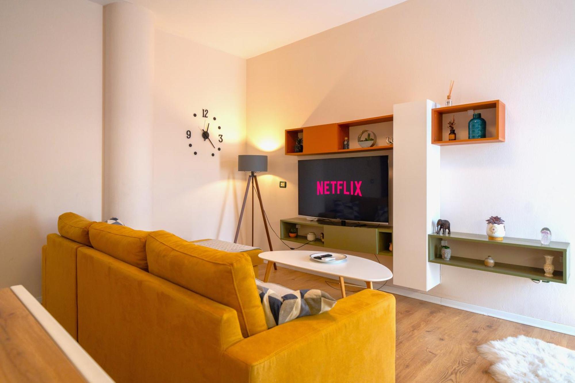 Colorful Comfy Condo Central تيرانا المظهر الخارجي الصورة